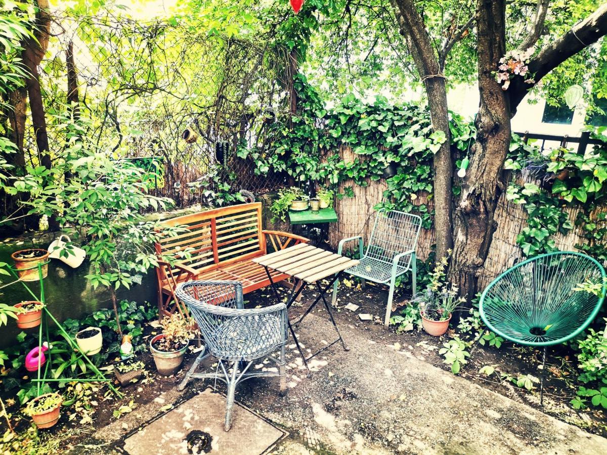 Flat In Historic With Your Own Private Garden, Near City Park Budapeste