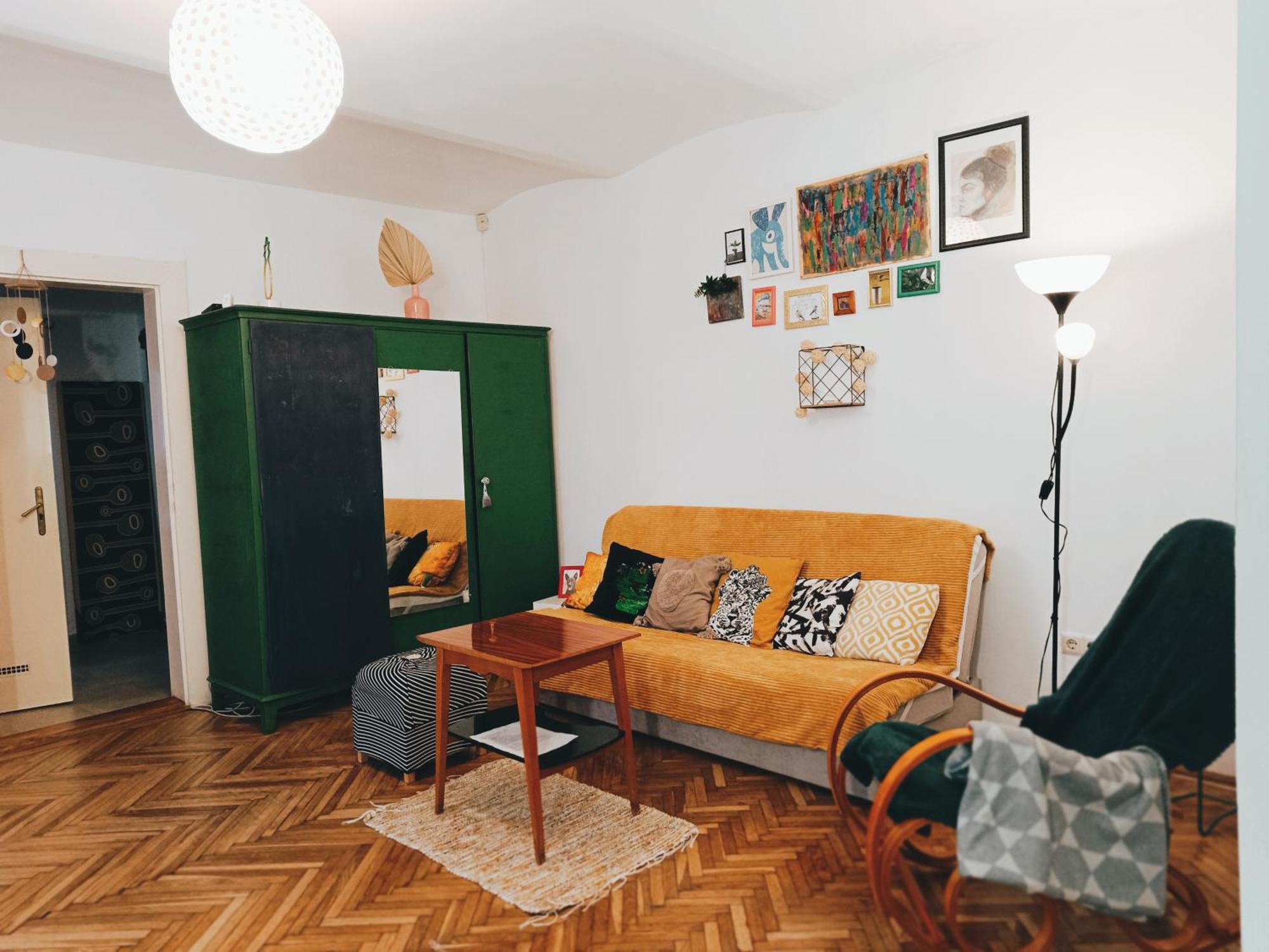 Flat In Historic With Your Own Private Garden, Near City Park Apartamento *
