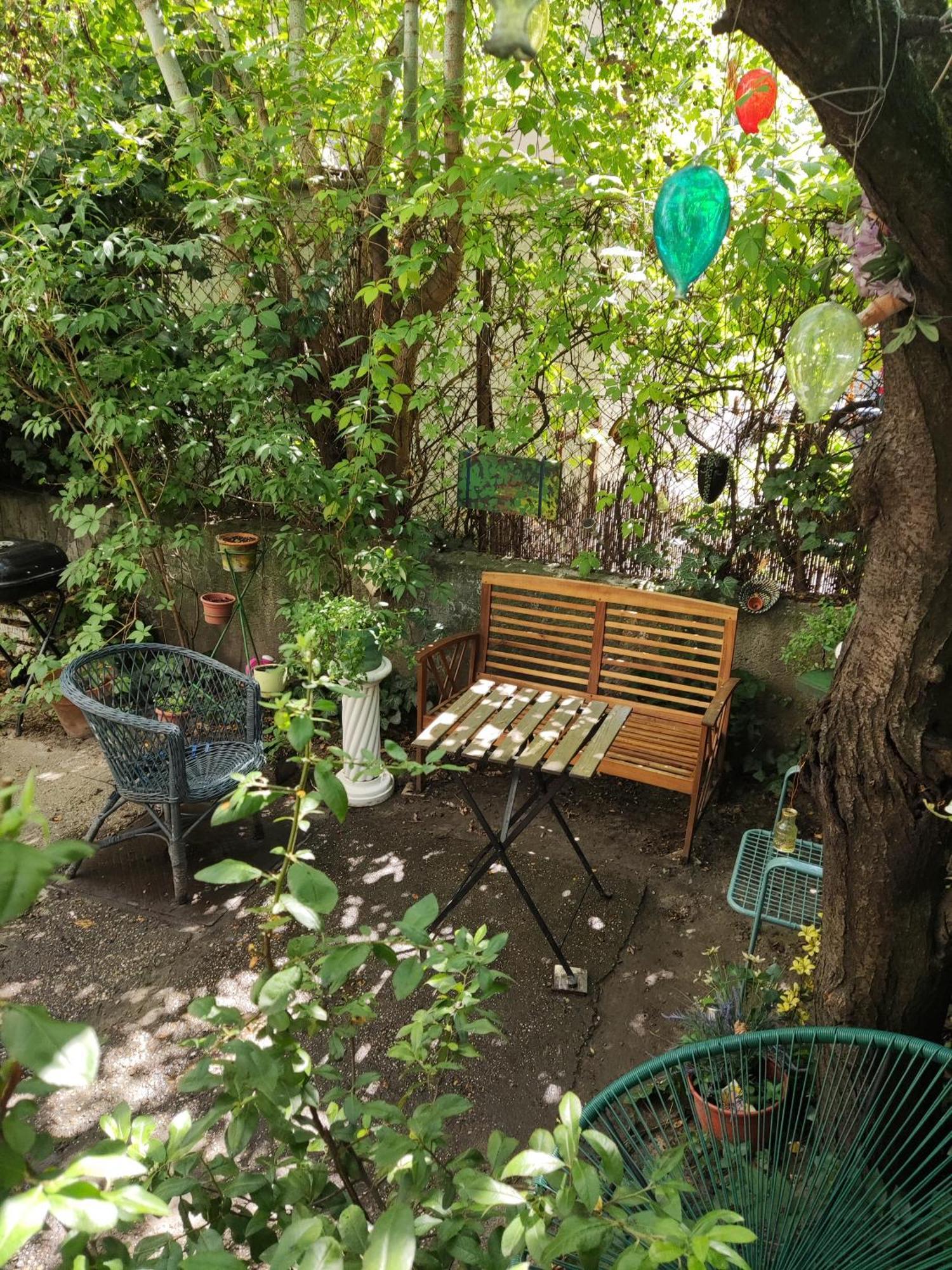 Flat In Historic With Your Own Private Garden, Near City Park Apartamento Budapeste